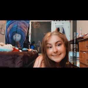 Meet your Posher, Danica